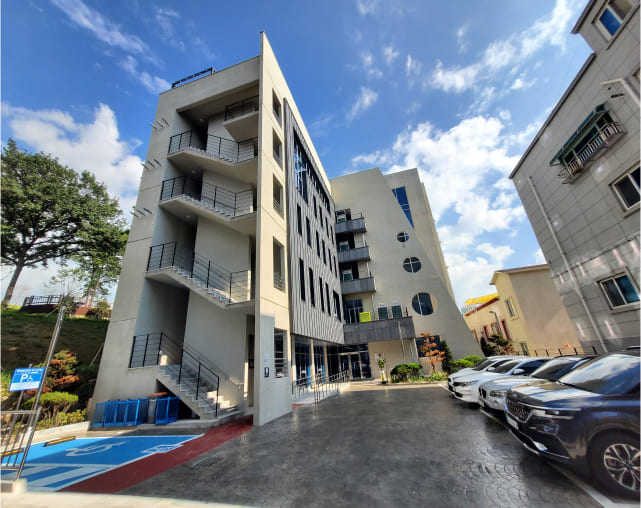 A panoramic view of the Samsung Stepping Stone of Hope Gwangju Center building located in Gwangju Metropolitan City.